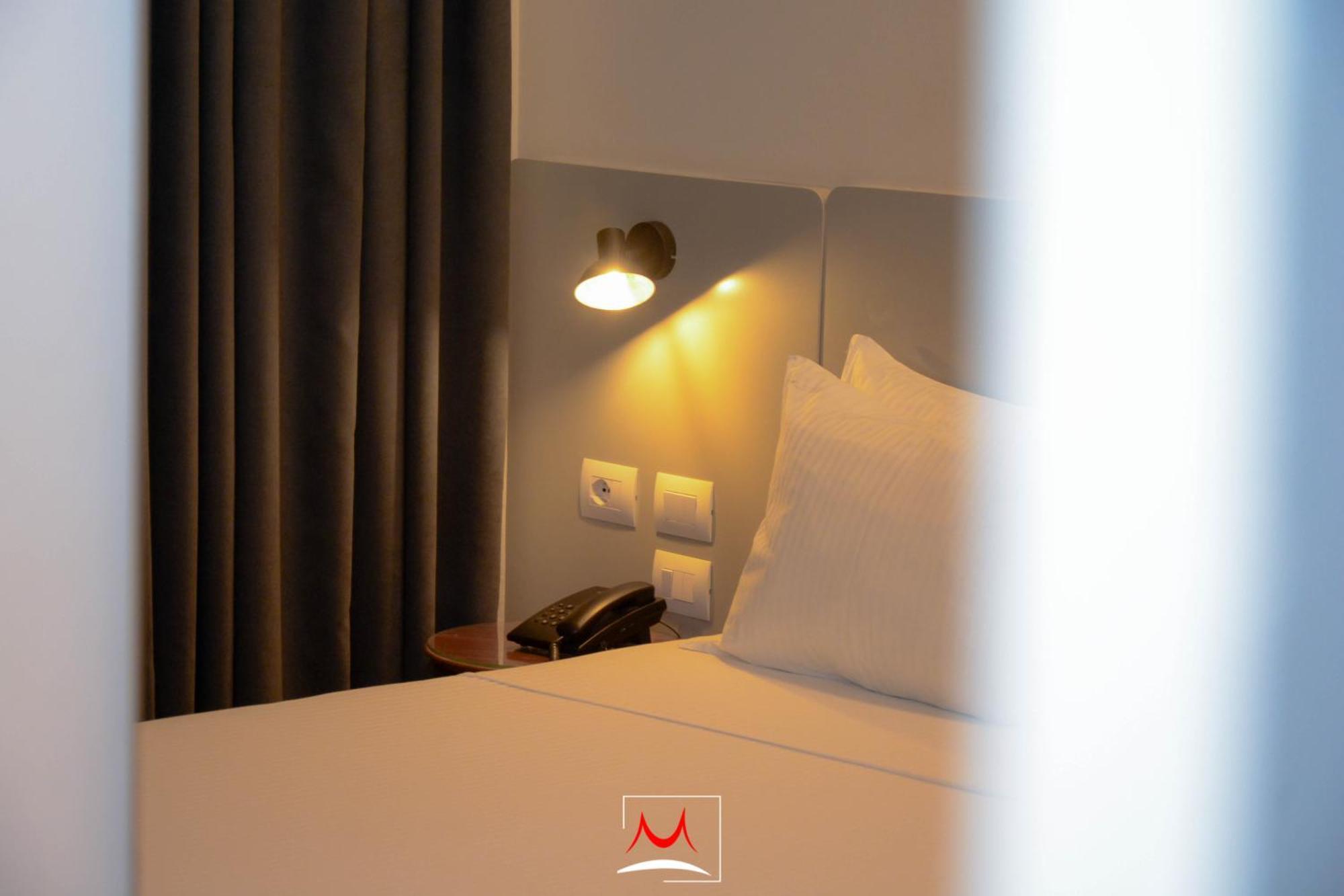 Hotel Theatro- City Center Tirana Exteriér fotografie