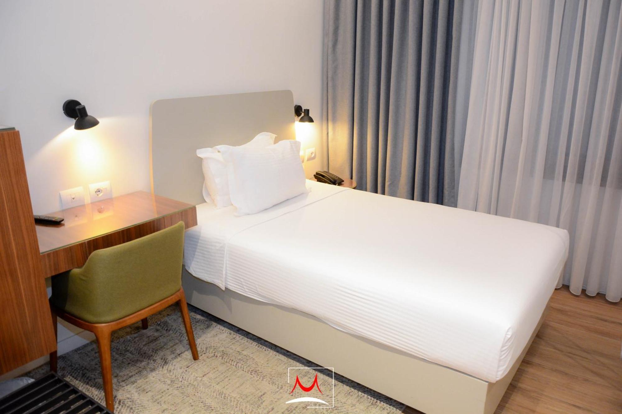 Hotel Theatro- City Center Tirana Exteriér fotografie